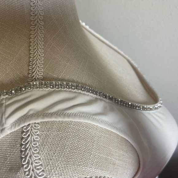 NWOT Victoria Secret Embellished White Bodysuit, Size Large - Picture 4 of 13